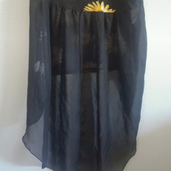 Sunflower tank🌻 - Picture 4 of 4